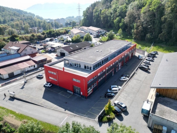 Administratif/Bureau 1.5 pièces 156.35 m2 à Puidoux-Gare