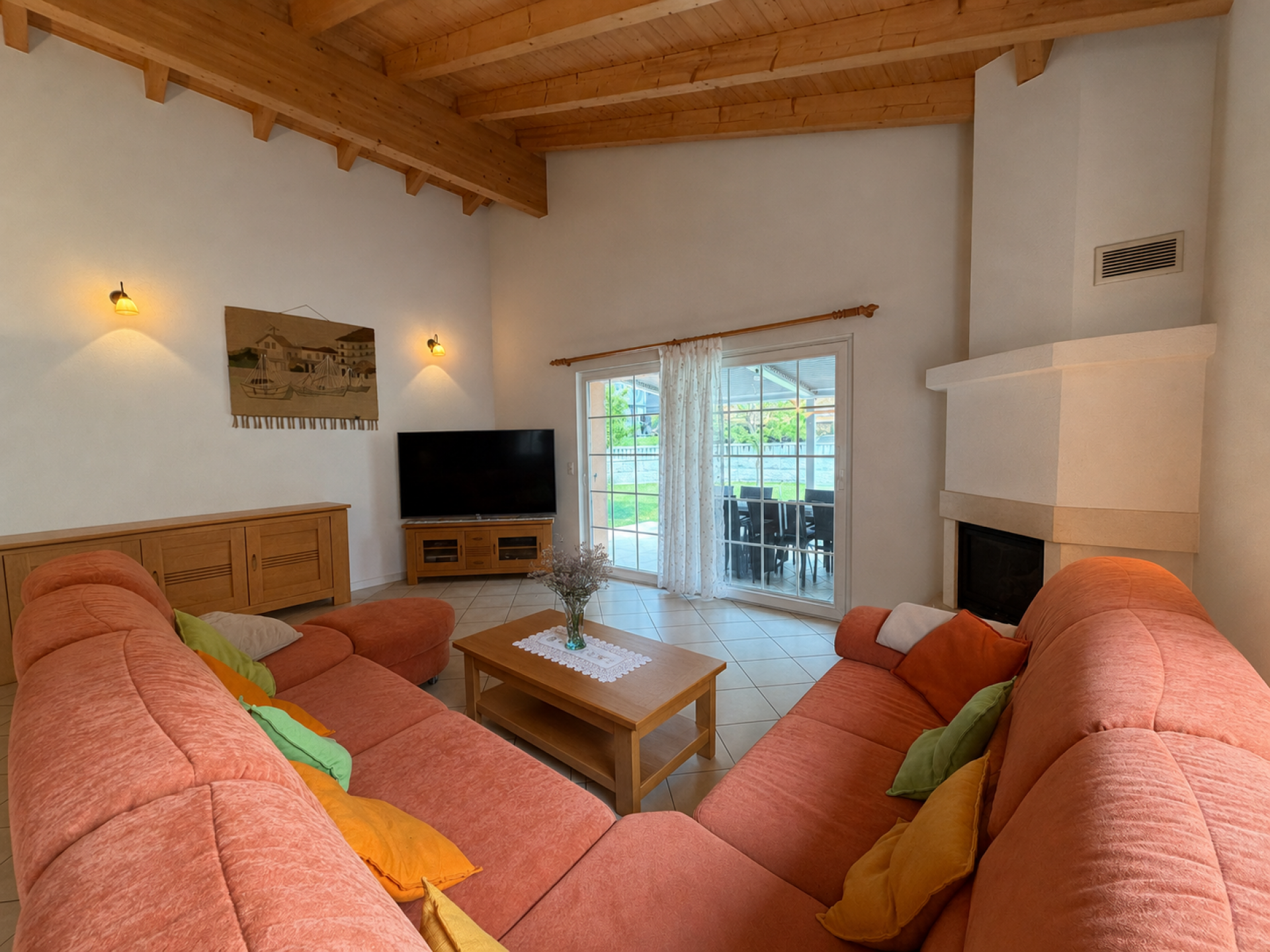 Villa individuelle très spacieuse de 5.5 pcs à Saxon avec joli jardin