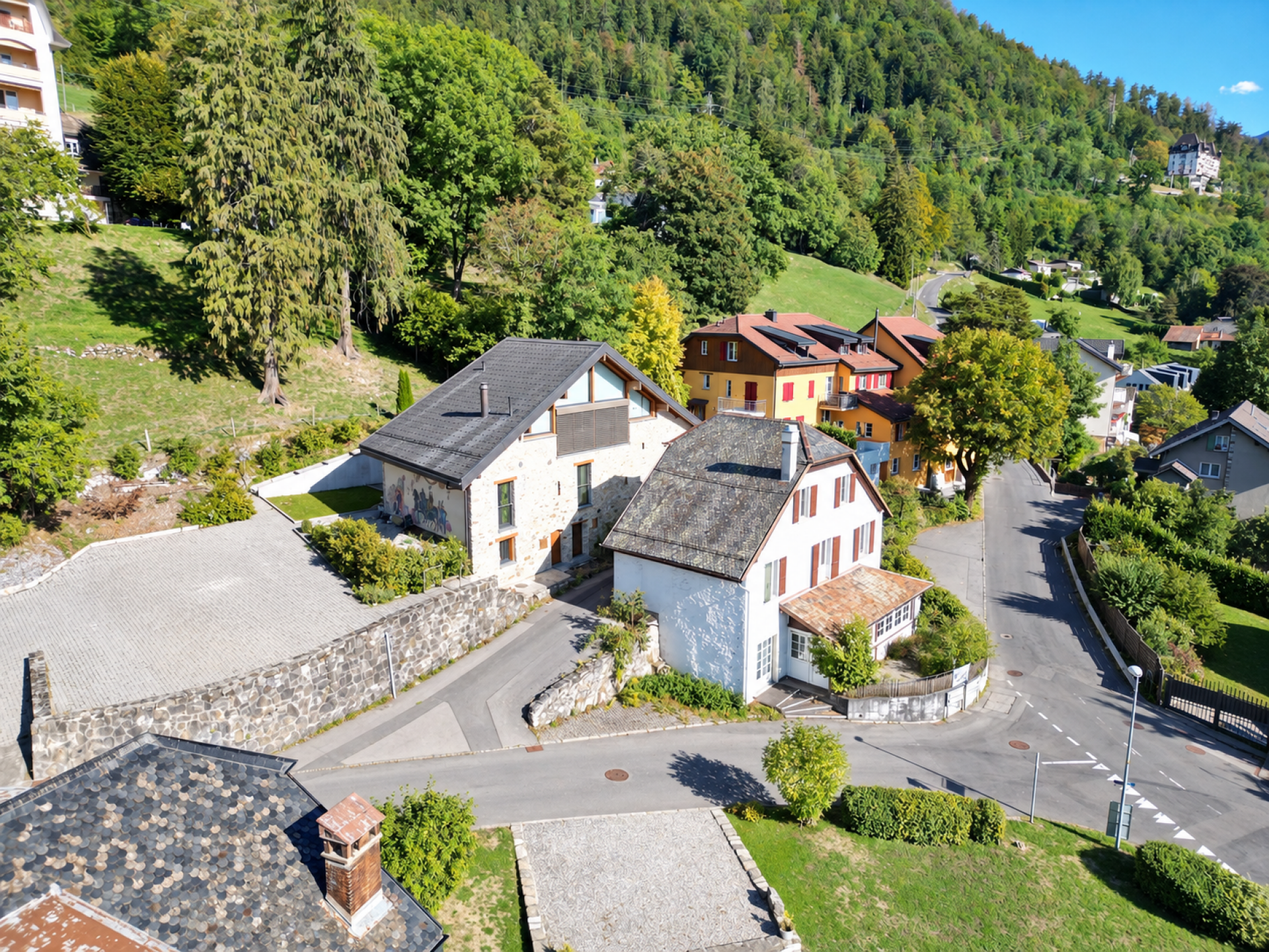 e472d3f4b80d4669ba97a5035ff0affc Historique grange rénovée à Chamby avec vue sur le lac et les montagnes